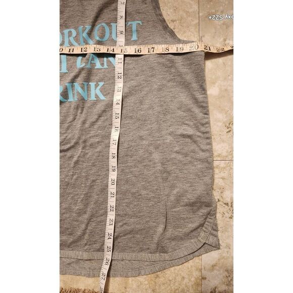 E6 Athletic Works graphic activewear tank - Picture 5 of 6